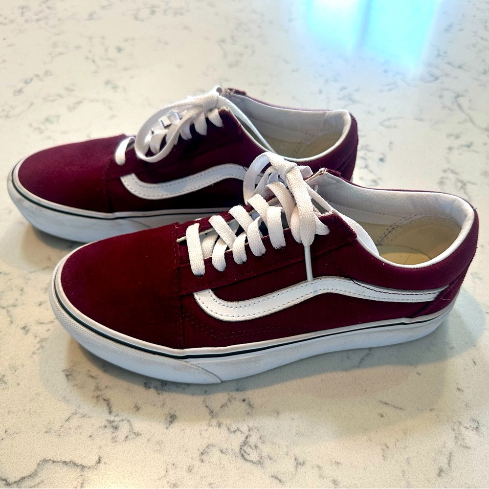 Vans 7.5 Women’s Burgundy/White
